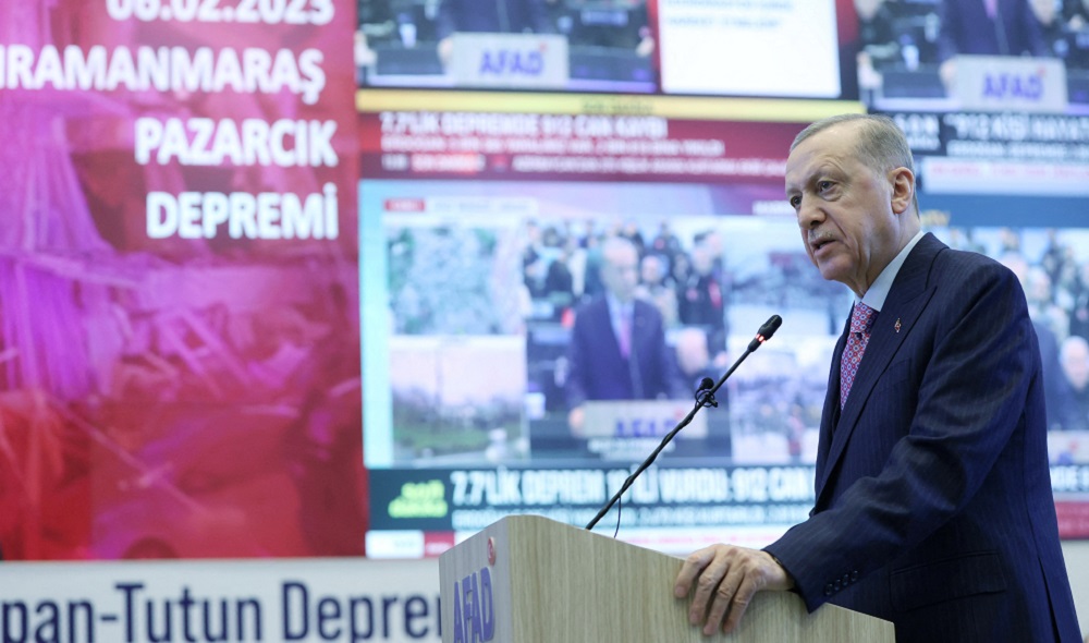 Erdogan premton 200,000 shtepi te reja per te prekurit nga termeti